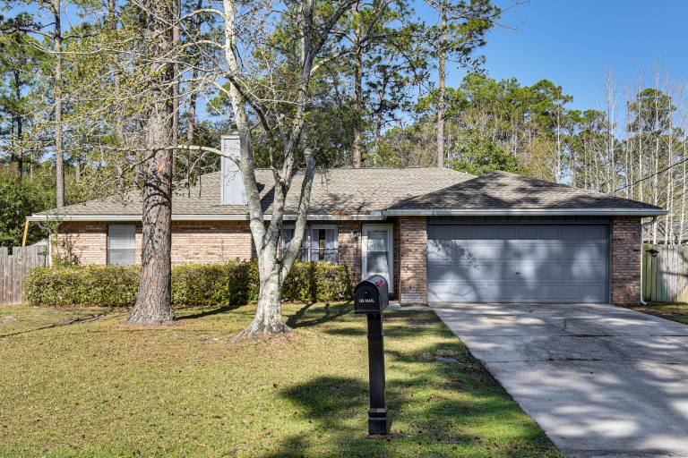 Families w/ Pets! Emerald Coast Home 9 Mi to Beach — photo 4