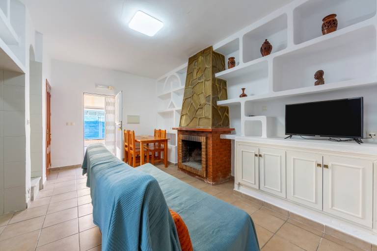 Vacation home with terrace & barbeque — photo 2