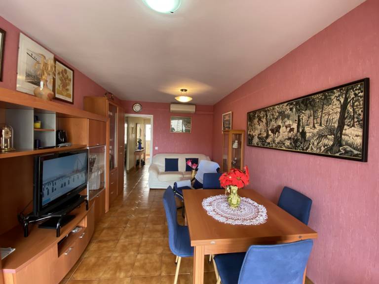 Rental apartment with patio — photo 4