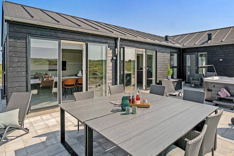 Fully equipped house with sauna, hot tub & barbeque | Beach nearby | Pet-friendly — photo 2