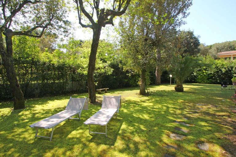 Fully equipped villa with terrace, barbeque & yard | Dogs allowed — photo 4