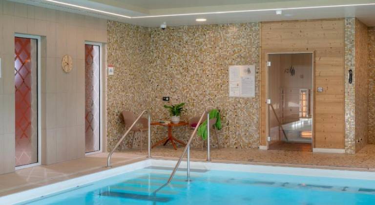 Lovely serviced apartment with pool, sauna & jacuzzi | Dogs allowed — photo 2