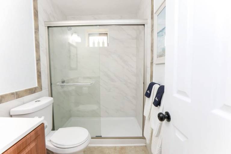Willoughby Spit Sojourn Beach Side 2 BR — photo 4