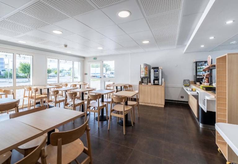 B&B HOTEL Calais Terminal Cite Europe 2 etoiles — photo 3
