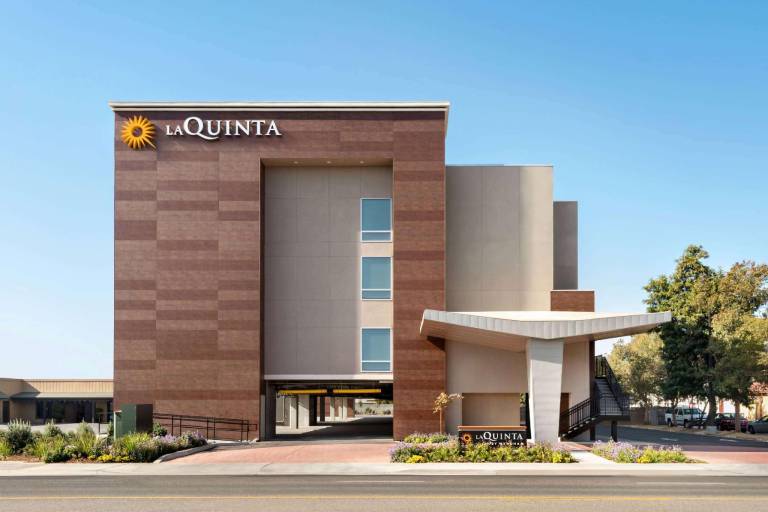 La Quinta Inn & Suites by Wyndham Clovis CA — photo 5