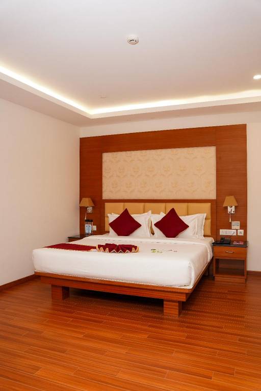 Hotel Sarovaras Legecy