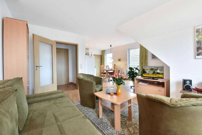 Elunia - Ferienwohnung mit Balkon, Garten und privatem Parkplatz in Heringsdorf in Heringsdorf