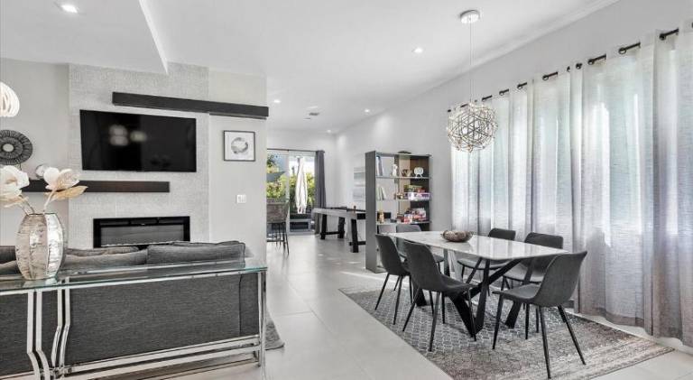 Miami Luxury 4BR Oasis with Private Pool, Outdoor Kitchen & Patio — photo 5