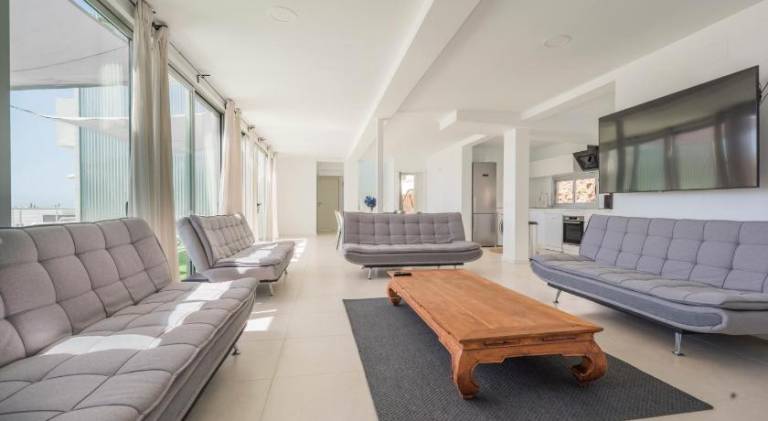 Fully equipped big villa with yard, private pool & grill | Pet-friendly — photo 4