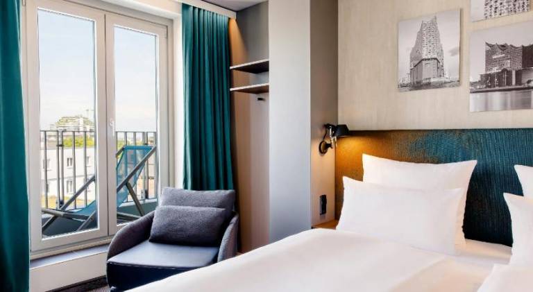 Motel One Hamburg am Michel — photo 2