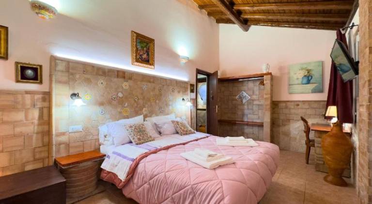 Nice villa with jacuzzi & pool | Pets are welcome — photo 2