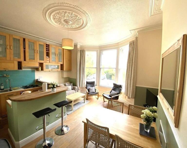 Apartma Bristol