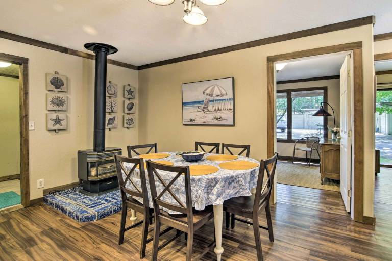 Cabin  Coos Bay