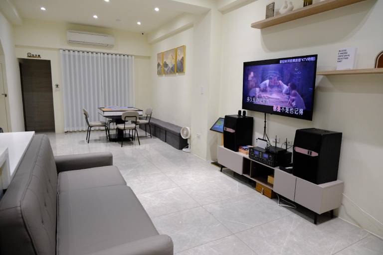 Vacation home with 5 rooms for 20 persons in Tainan