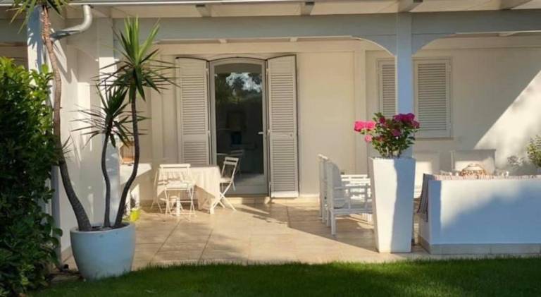 Villa with 2 rooms for 6 persons in Ostuni
