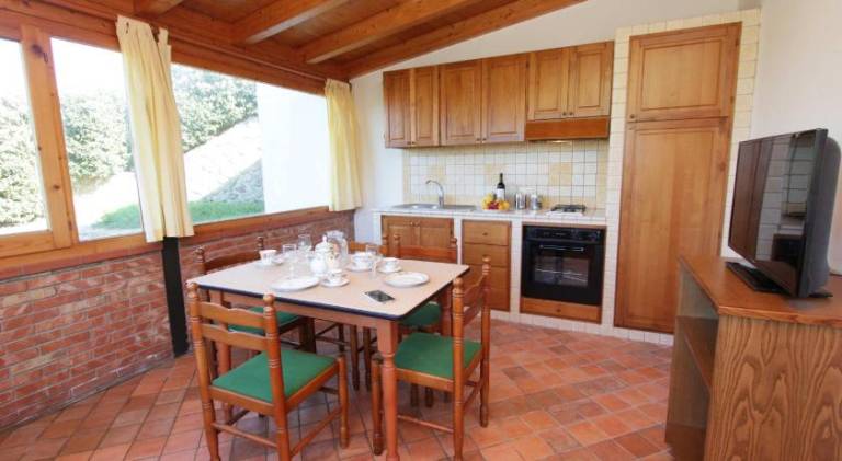 Beautiful serviced apartment with pool, patio & barbeque | Perfect for remote work | Pets are welcome — photo 4