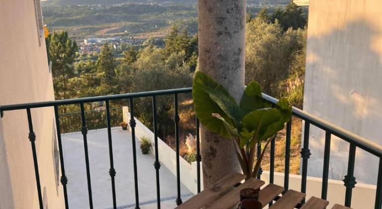 Charming Cozy Retreat - Terrace & Private Balcony — photo 3