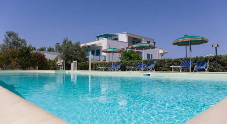 Vacation home with private pool, terrace & yard in Scicli