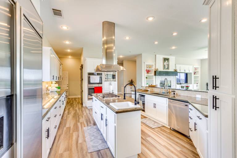 Family Hideaway w/ Hillside Views in Temecula! — photo 3