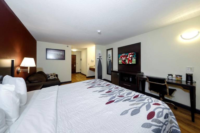 Red Roof Inn Osage Beach - Lake of the Ozarks in Lake Ozark, MO