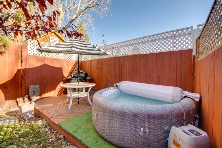 Hot Tub & Grill: Pet-Friendly Apt, Walk to Midtown — photo 2