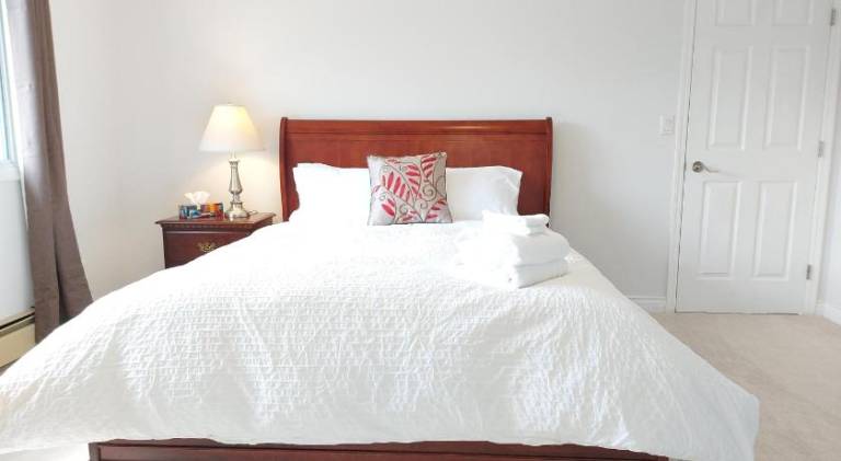 Tranquil Retreat Spacious 2 Bedroom on the 2nd Floor