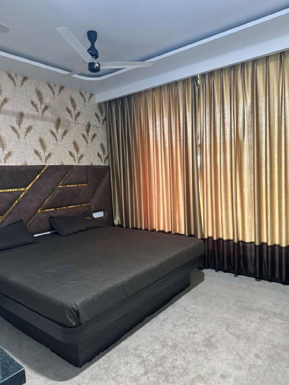 ROYAL STAY INN Beach Front Hotel in Vasai