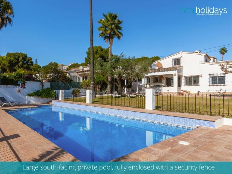 Villa with terrace, garden & grill in Mora