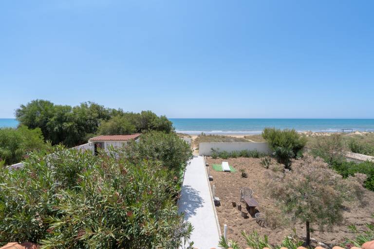Villa Rosa with Sea Access, Hot Tub and Air Conditioning, Pet-Friendly — photo 3