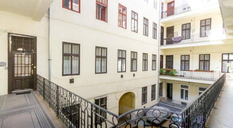 Apartment | Near Great Market Hall — photo 4