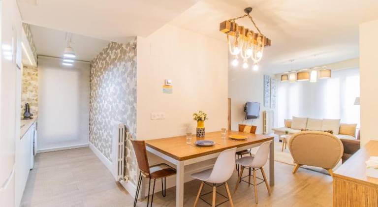 Rental apartment with patio | Next to Cathedral-Basilica of Our Lady of the Pillar — photo 3