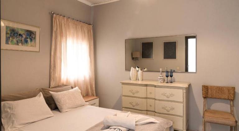 Holiday apartment with patio & garden | Dogs allowed in Kassandra