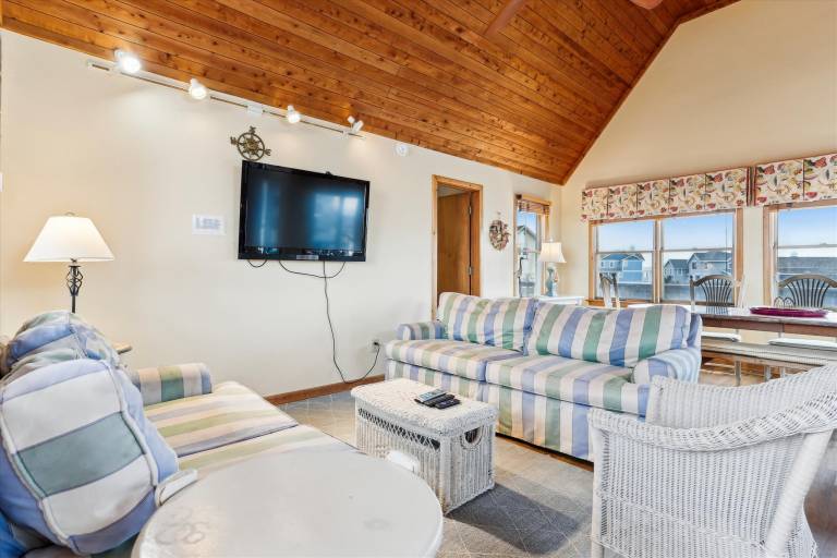 D130 - Shannon is a semi-oceanfront house with 4 BR, 3 BA and ocean views! — photo 5