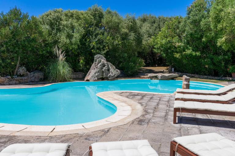 Villa with patio, pool & garden | Mountain view — photo 2