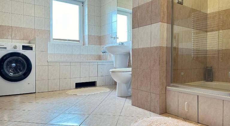 Spacious villa | Pets are welcome — photo 2