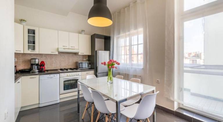 Apartment with patio | Close to Prague astronomical clock — photo 2