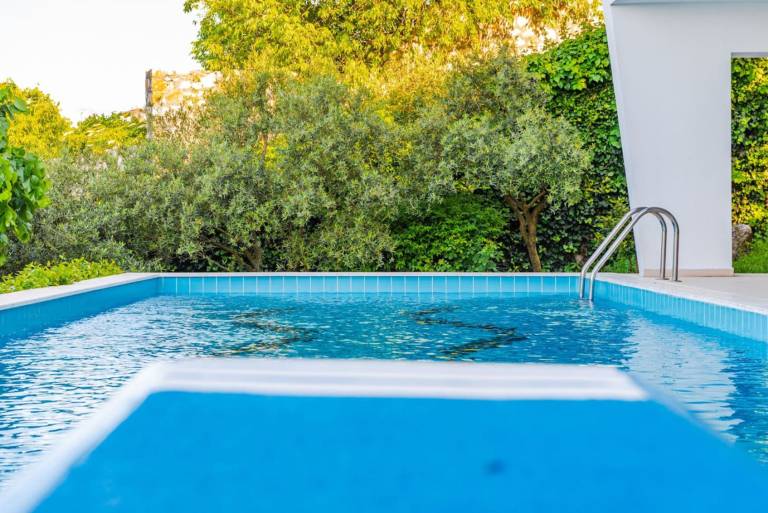 Family-oriented villa with sauna, pool & yard | Beach nearby | Pet-friendly — photo 4