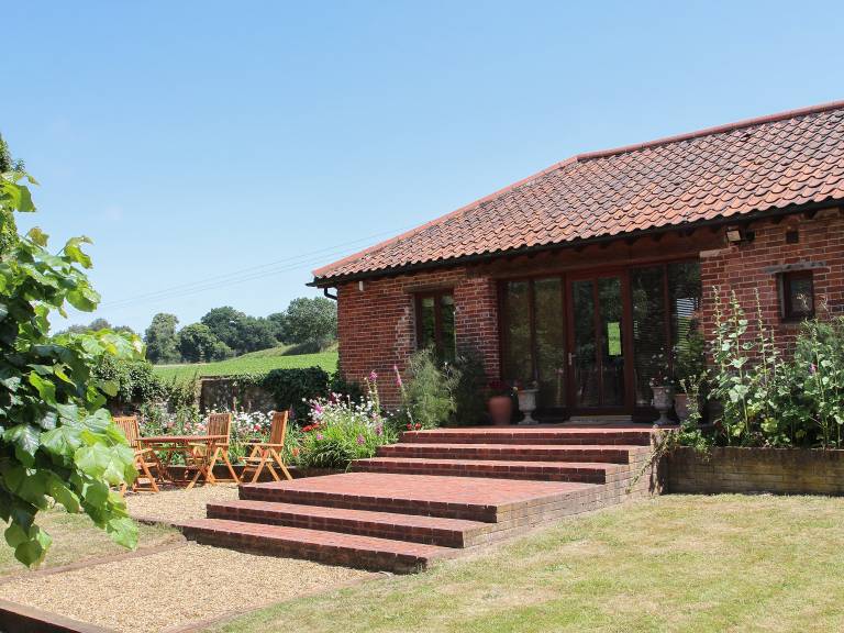 Cottage Skeyton Corner