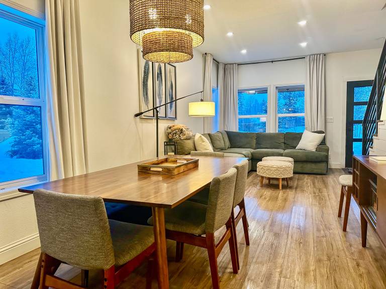 Family-friendly vacation home with hot tub | Lake view | Pets are welcome in Dillon, CO