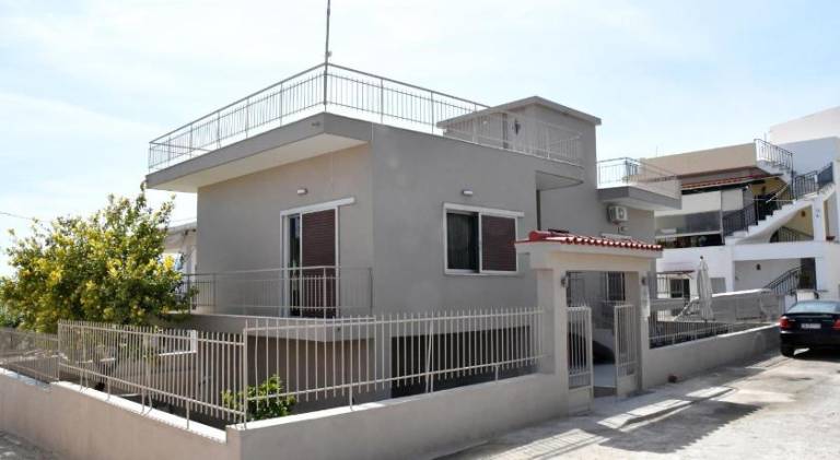 Ample house with terrace & garden | Pet-friendly in Aegina