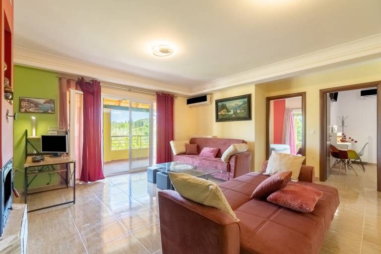 Apartment 'Casa D'Irene' with Mountain View, Wi-Fi and Air Conditioning — photo 4