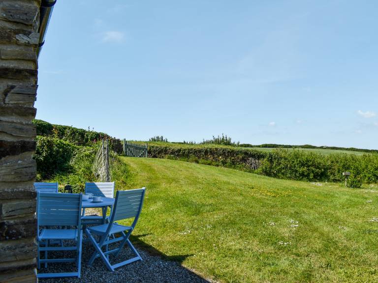 Cottage with barbeque & garden | Sea view — photo 2