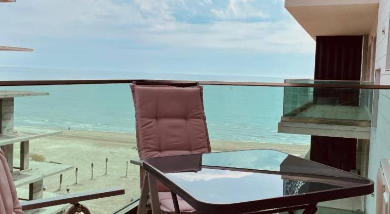 Sea View Luxury Apartament in Constanta