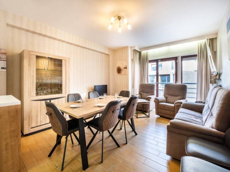 Holiday apartment with 3 rooms for 6 persons in De Panne