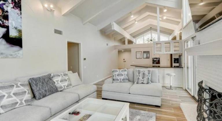 House with pool | Suitable for remote work | Pets are welcome — photo 2