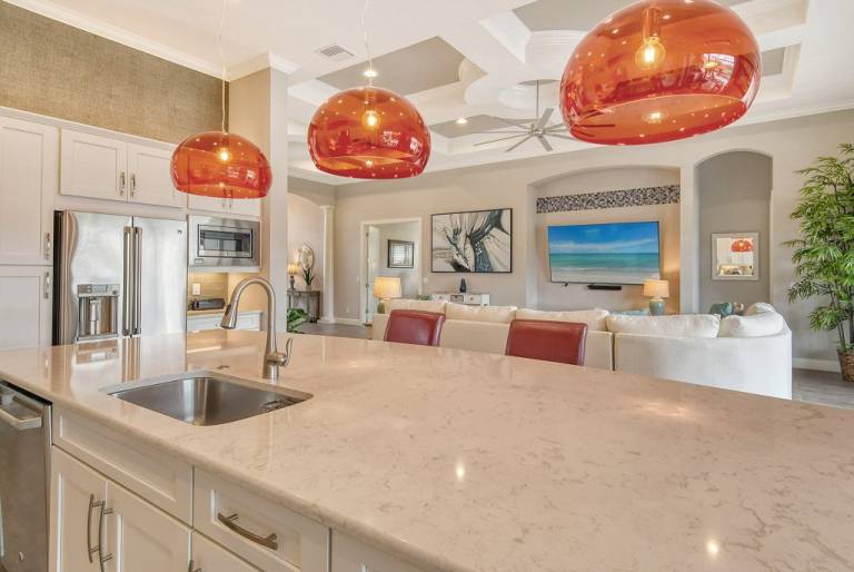 Spacious and luxurious resort style home in Lakewood Ranch on the golf course — photo 5
