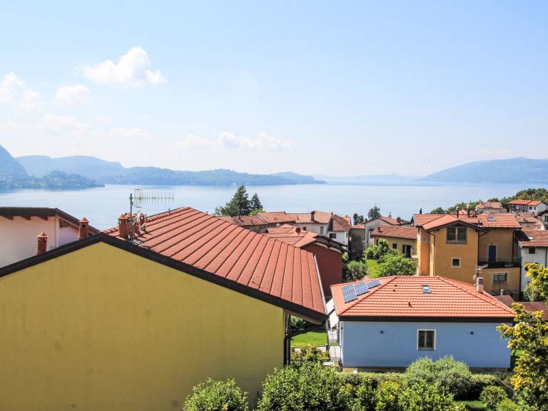 Fully equipped spacious vacation home with garden | Lake view | Pets are welcome — photo 3