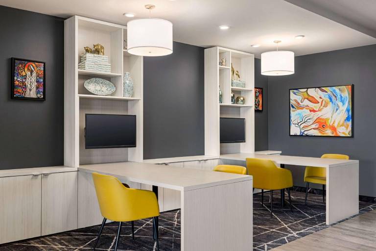 Microtel Inn & Suites Montreal Airport-Dorval QC — photo 5