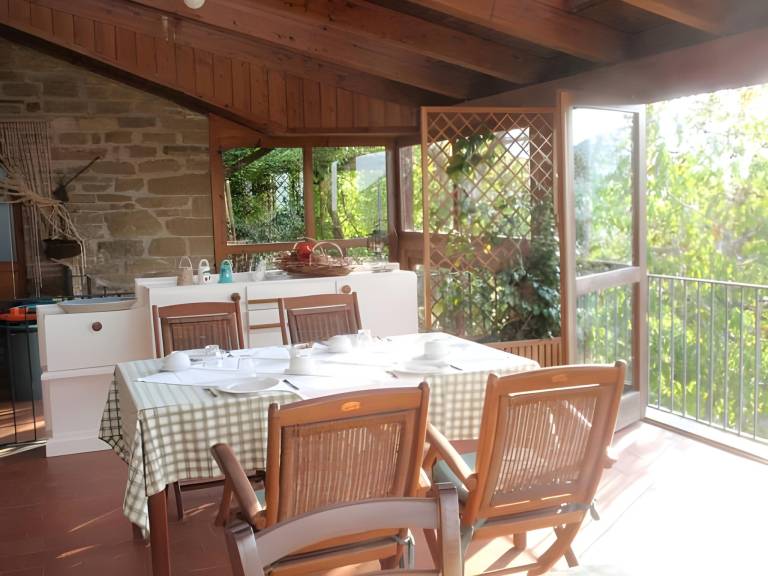 Vacation home with yard, terrace & barbeque | Pet-friendly — photo 4
