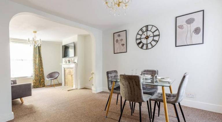 Wonderful apartment | Pets are welcome in Maidstone